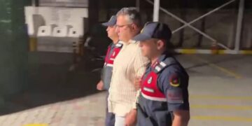 Cem Küçük’ün WhatsApp mesajlarından çıktı: İBB’ye kayyım atamak için o ismi hazırlamışlar