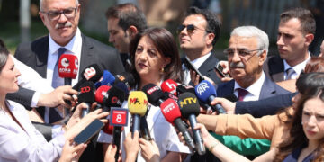 Saray’da görüşme yapan İmralı Heyeti:Süreç kararlılıkla sürdürülecek