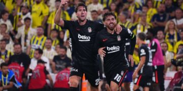 Derbinin galibi Kartal: Fenerbahçe 1 – Beşiktaş 2