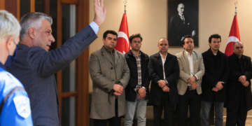 Kosova’da eğitimcileri MİT’e teslim etmişti:Thaçi, yargılanmak üzere Lahey’e götürüldü