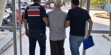 İzmir’de insani yardım operasyonu: Yaşlılar gözaltında, listede cezaevindeki KHK’lı da var