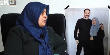 Harbiyeli ‘Hürriyet Anne’nin 10 yıllık yürek yakan feryadı: “Çocuğum içeride, ben dışarıda yaşlandım”