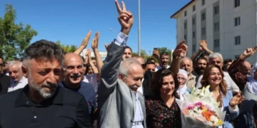 Demirtaş duyurmuştu: Selçuk Mızraklı tahliye edildi